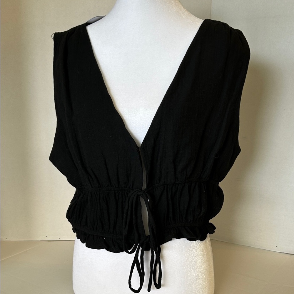 LUSH  BLACK PEPLUM TIE FRONT NEW WITH TAGS SMOCKED STRETCH WAIST TOP SZ XL
